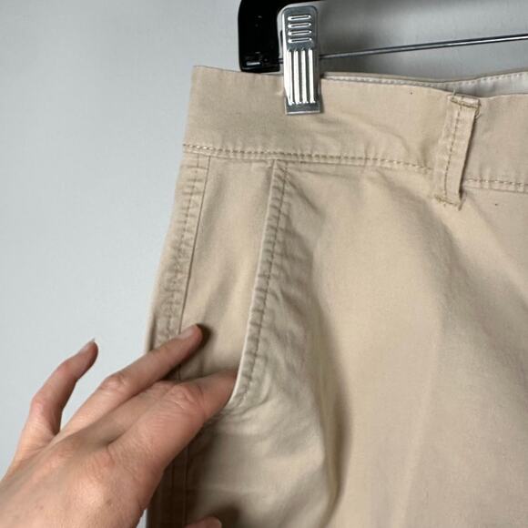 Old Navy Tan Cotton Blend Shorts Women's 8 - Picture 4 of 6